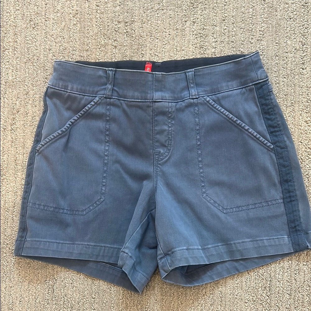 SPANX Women's Charcoal Cargo Shorts